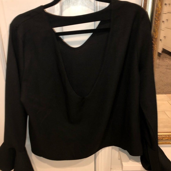 Black blouse with rose details and bell sleeves L - Picture 4 of 4